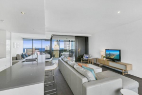 2 bedroom unit, heart of Surfers Paradise,Pool,spa